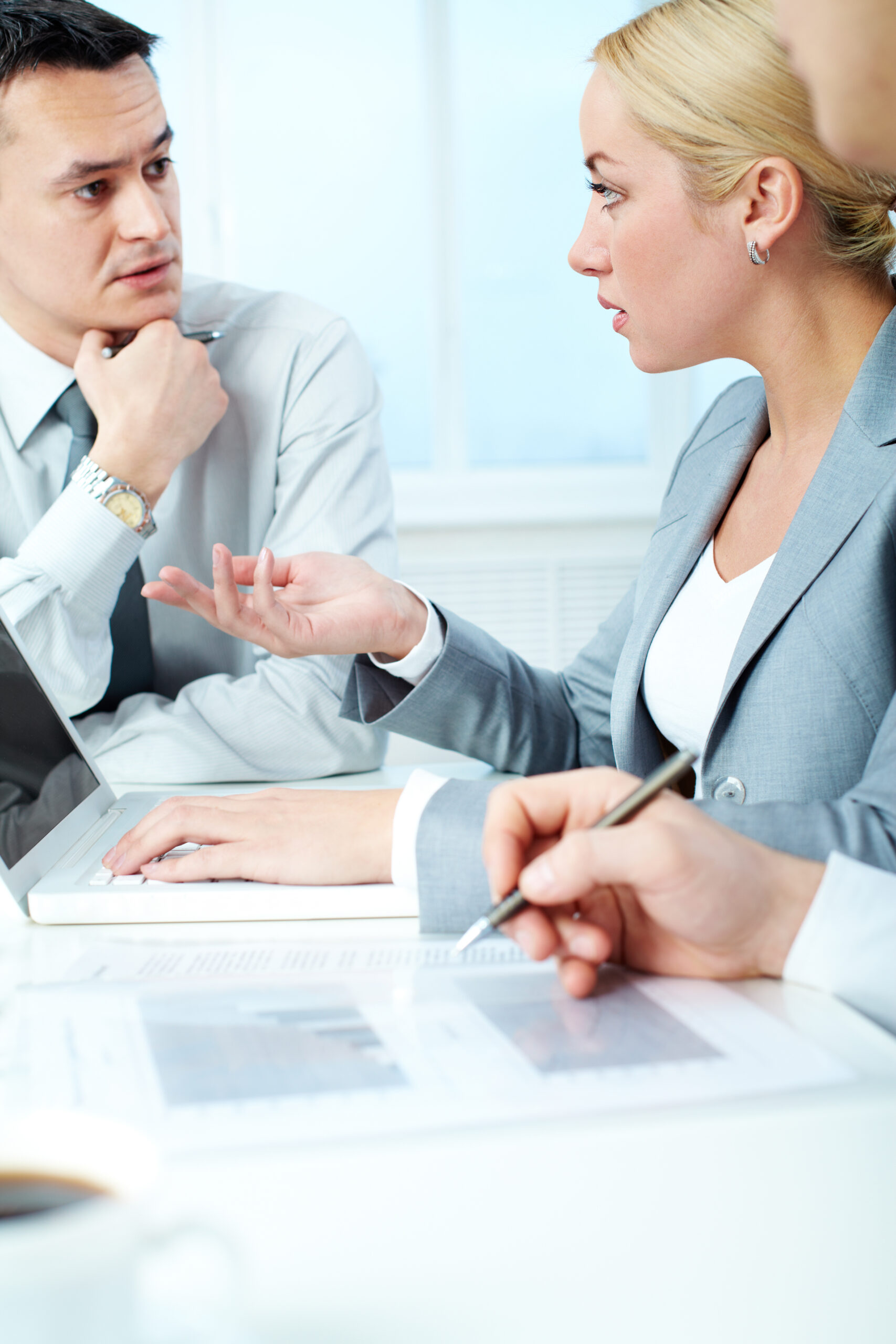 INSTECH SHOP | Advantages & Disadvantages of Digital Traditional Agent business model